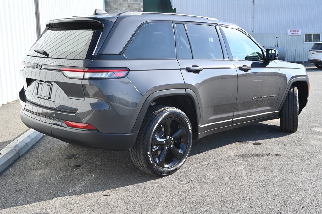 Grand Cherokee ALTITUDE 2024 à St-Jean-Sur-Richelieu, Québec - 3 - w1024h768px