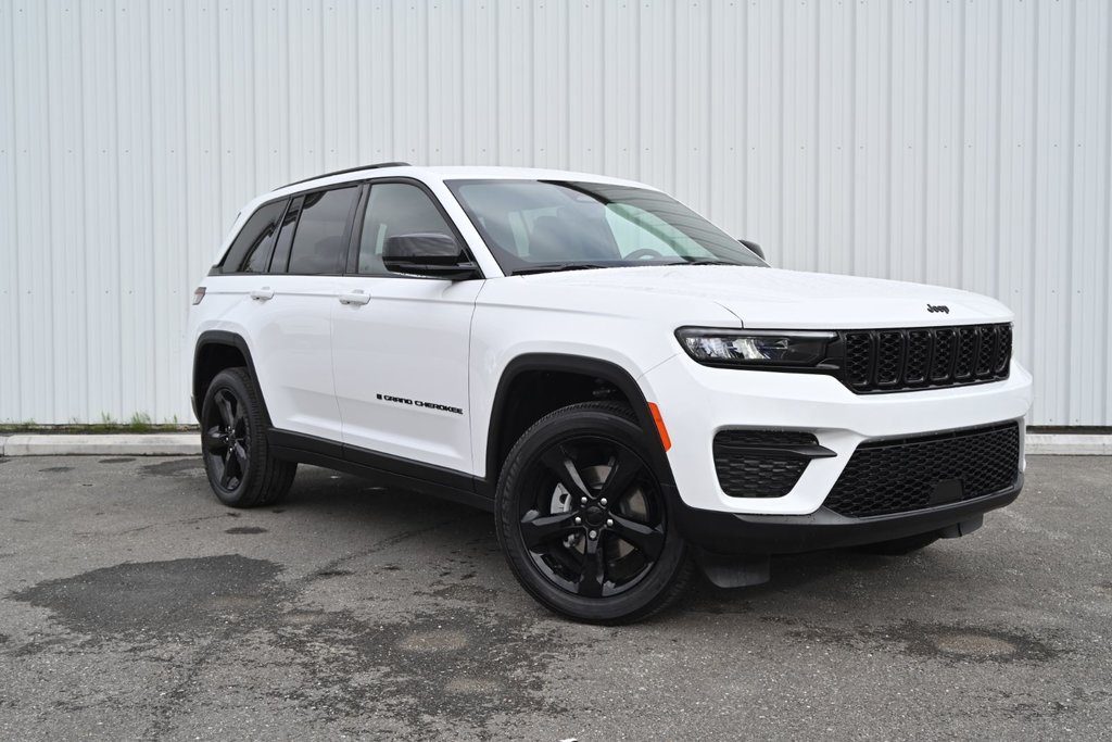 Grand Cherokee ALTITUDE 2024 à Sherbrooke, Québec - 3 - w1024h768px