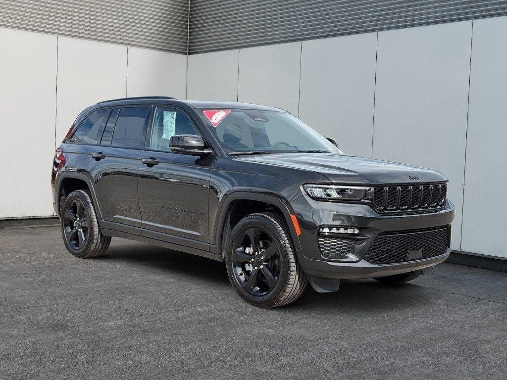 2024 Jeep Grand Cherokee LIMITED 4X4 // TOIT PANORAMIQUE in Sherbrooke, Quebec - 3 - w1024h768px