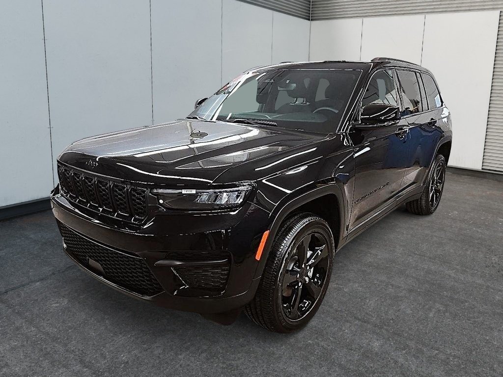 2024 Jeep Grand Cherokee ALTITUDE 4X4 // TEMPS FROIDS in Sherbrooke, Quebec - 1 - w1024h768px
