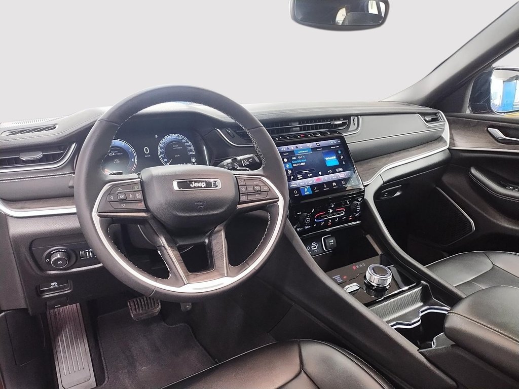 2024 Jeep Grand Cherokee LIMITED 4X4 // TOIT PANORAMIQUE in Sherbrooke, Quebec - 23 - w1024h768px