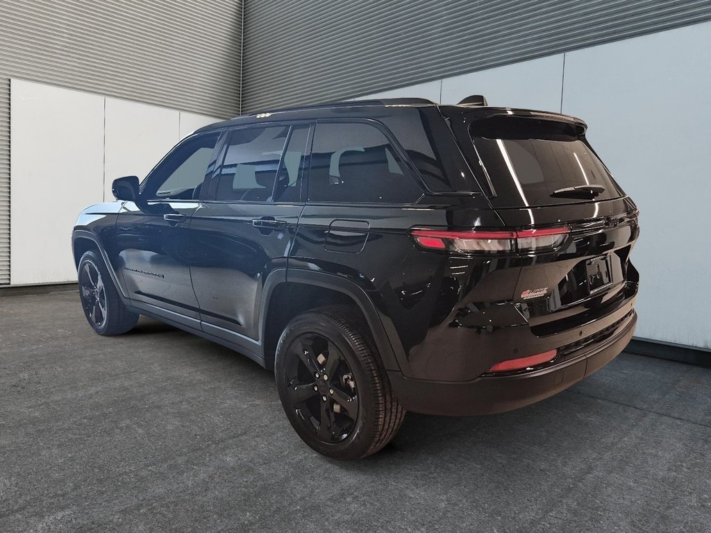 2025 Jeep Grand Cherokee LAREDO ALTITUDE in St-Jean-Sur-Richelieu, Quebec - 4 - w1024h768px