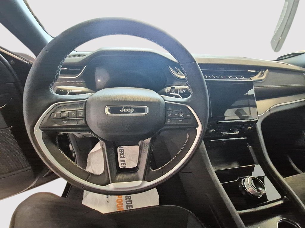 2025 Jeep Grand Cherokee LAREDO ALTITUDE in St-Jean-Sur-Richelieu, Quebec - 9 - w1024h768px