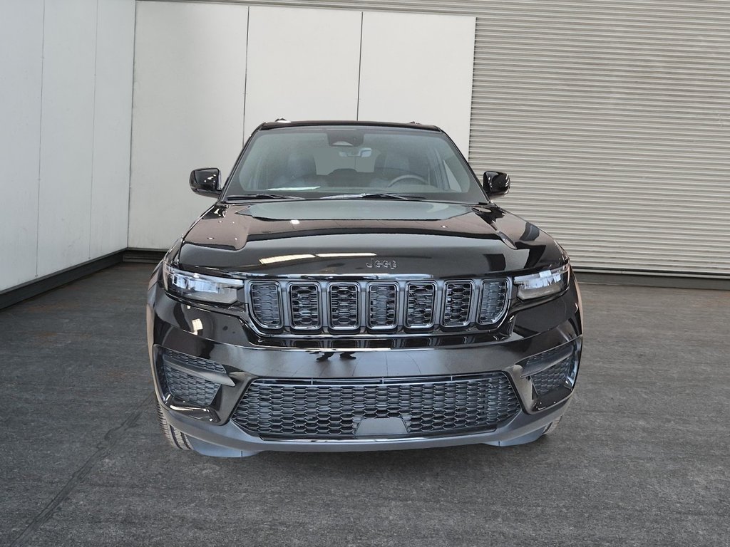 2025 Jeep Grand Cherokee LAREDO ALTITUDE in St-Jean-Sur-Richelieu, Quebec - 2 - w1024h768px