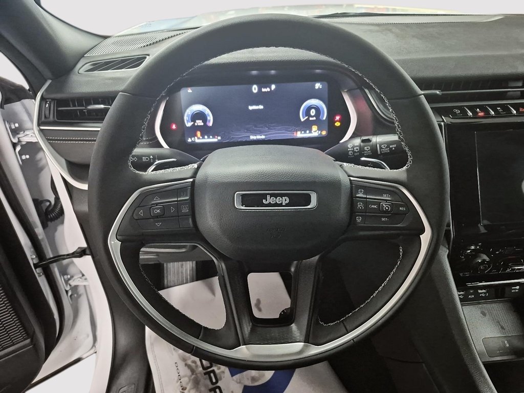 2025 Jeep Grand Cherokee LAREDO ALTITUDE in St-Jean-Sur-Richelieu, Quebec - 12 - w1024h768px