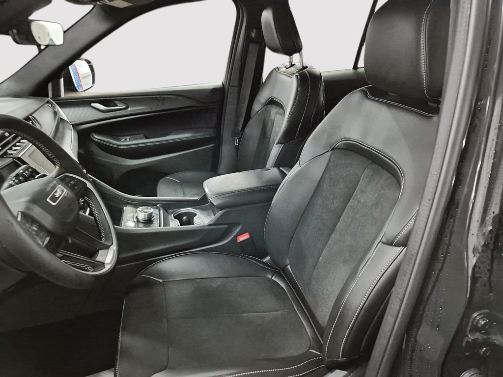 Jeep Grand Cherokee ALTITUDE // 4X4 // JEEP // GRAND CHEROKEE 2025 à Sherbrooke, Québec - 9 - w1024h768px