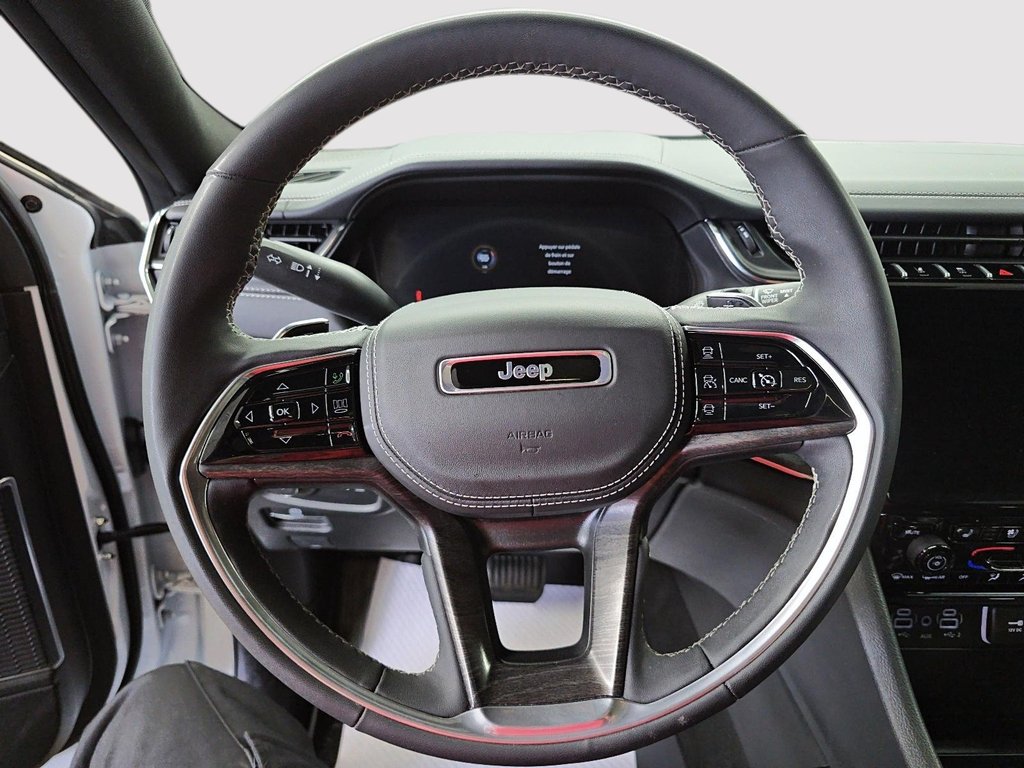 2025 Jeep Grand Cherokee Overland in Sherbrooke, Quebec - 12 - w1024h768px