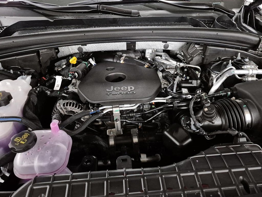 Jeep Grand Cherokee ALTITUDE 2026 à Sherbrooke, Québec - 8 - w1024h768px