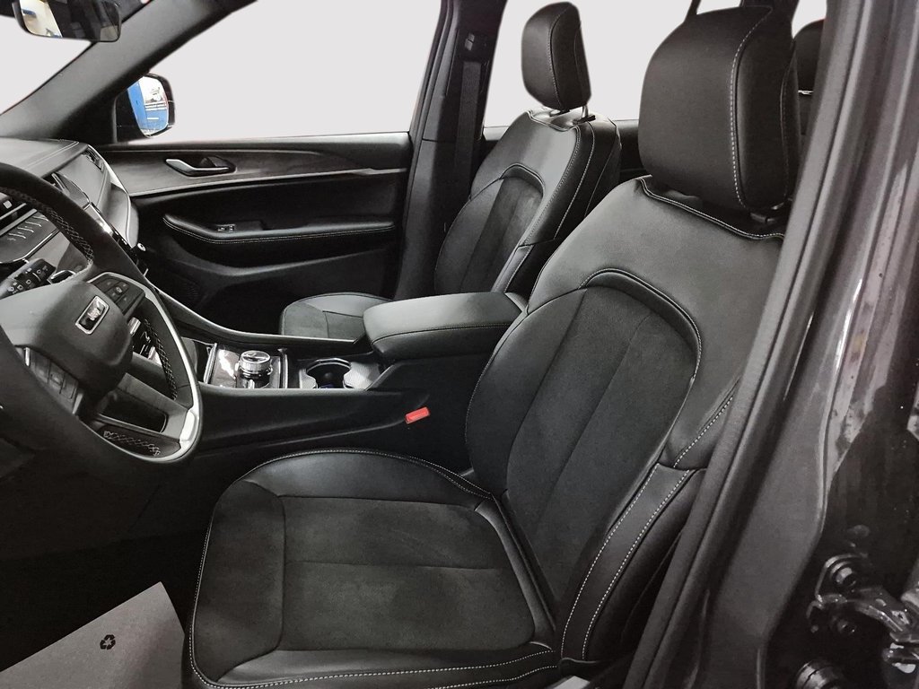 Jeep Grand Cherokee ALTITUDE 2026 à Sherbrooke, Québec - 9 - w1024h768px