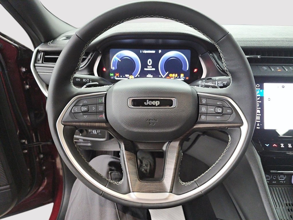 2026 Jeep Grand Cherokee ALTITUDE in Sherbrooke, Quebec - 12 - w1024h768px