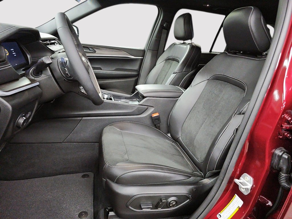 2026 Jeep Grand Cherokee ALTITUDE in Sherbrooke, Quebec - 9 - w1024h768px