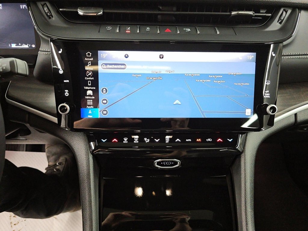 2026 Jeep Grand Cherokee ALTITUDE in St-Jean-Sur-Richelieu, Quebec - 19 - w1024h768px