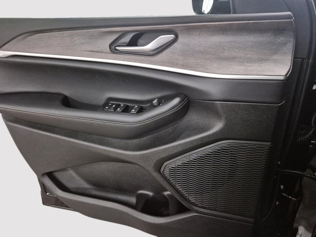 Jeep Grand Cherokee ALTITUDE 2026 à St-Jean-Sur-Richelieu, Québec - 11 - w1024h768px