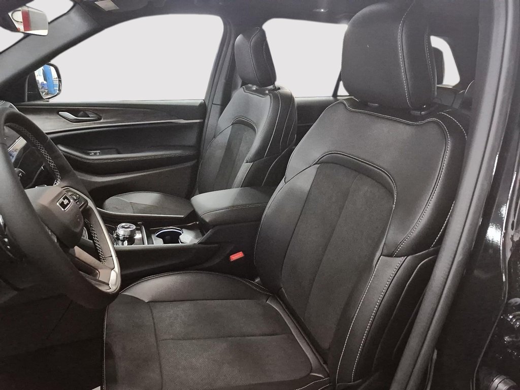 Jeep Grand Cherokee ALTITUDE 2026 à St-Jean-Sur-Richelieu, Québec - 9 - w1024h768px