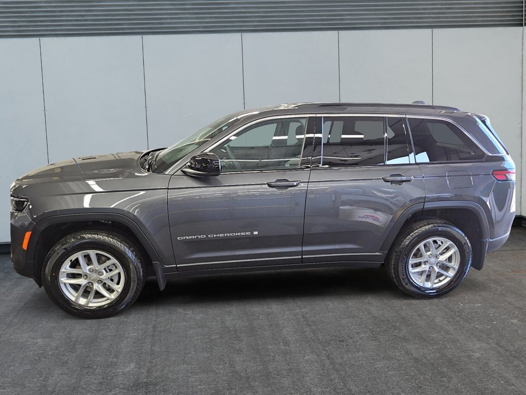 2026 Jeep Grand Cherokee LAREDO in Sherbrooke, Quebec - 5 - w1024h768px