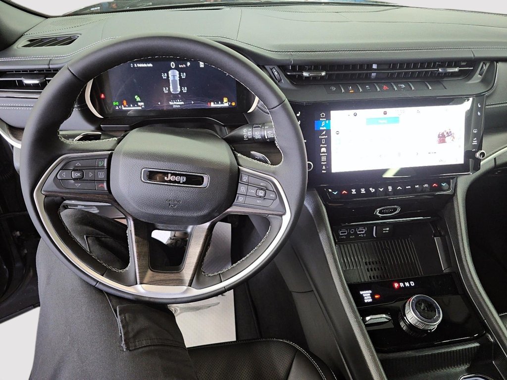 2026 Jeep Grand Cherokee LIMITED RESERVE in Sherbrooke, Quebec - 14 - w1024h768px