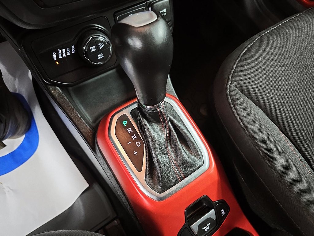 Jeep Renegade TRAILHAWK 4X4 // TOIT PANORAMIQUE 2018 à Sherbrooke, Québec - 15 - w1024h768px