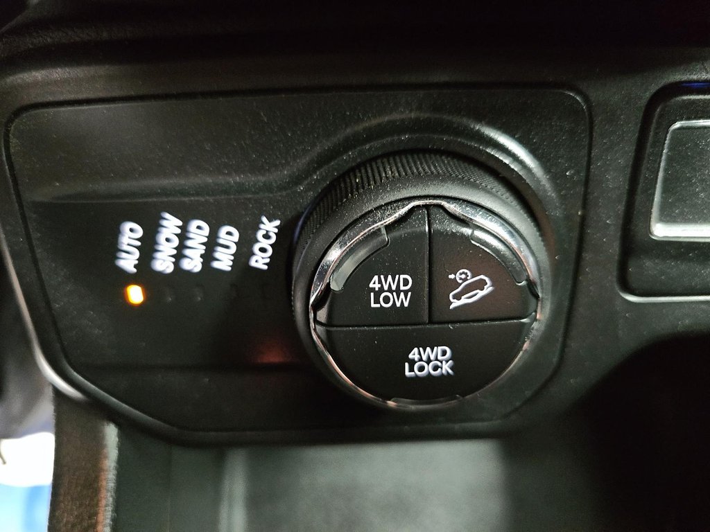 Jeep Renegade TRAILHAWK 4X4 // TOIT PANORAMIQUE 2018 à Sherbrooke, Québec - 16 - w1024h768px