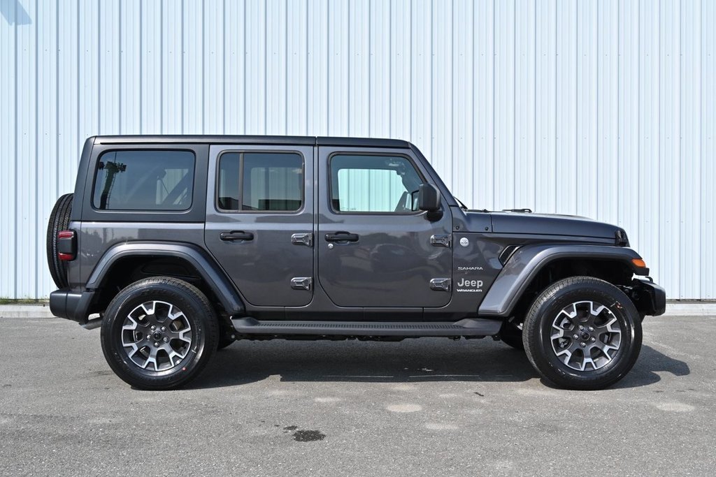 2024  WRANGLER 4-Door SAHARA in St-Jean-Sur-Richelieu, Quebec - 4 - w1024h768px