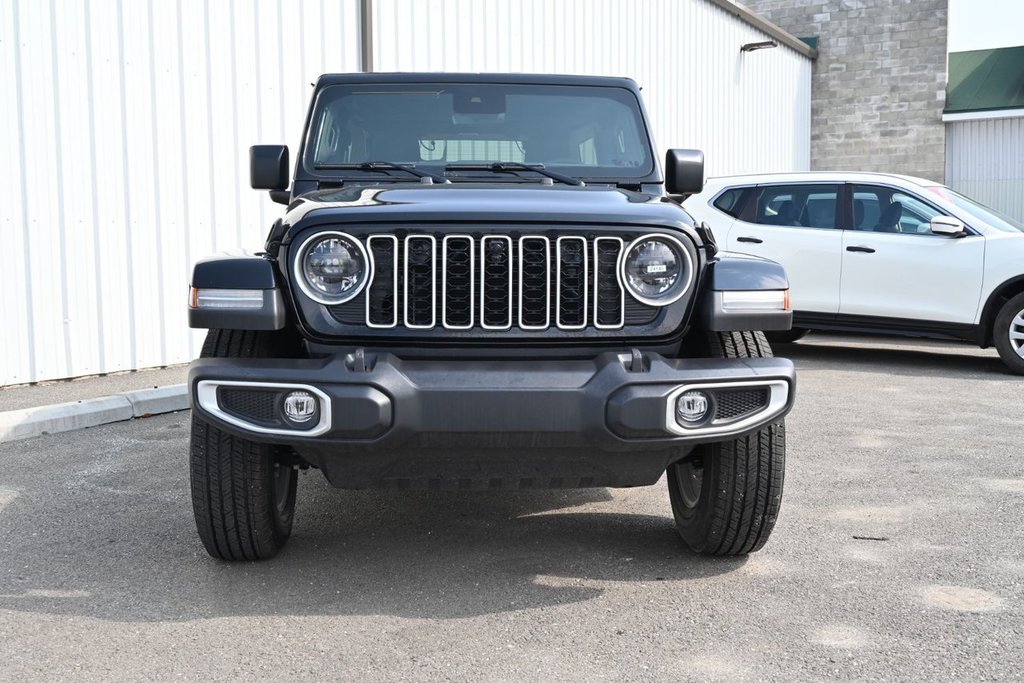 WRANGLER 4-Door SAHARA 2024 à St-Jean-Sur-Richelieu, Québec - 2 - w1024h768px