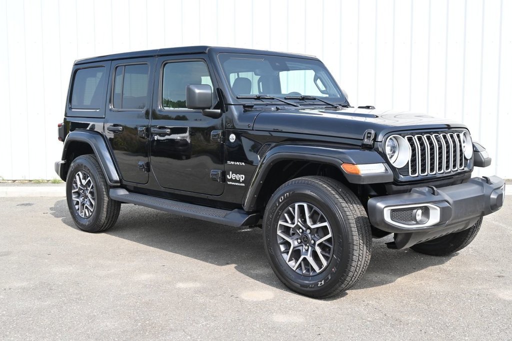 2024  WRANGLER 4-Door SAHARA in St-Jean-Sur-Richelieu, Quebec - 3 - w1024h768px