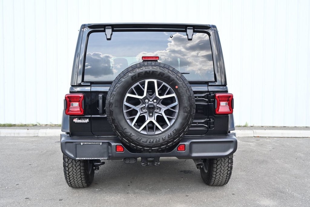 Jeep WRANGLER 4-Door SAHARA 2024 à St-Jean-Sur-Richelieu, Québec - 6 - w1024h768px