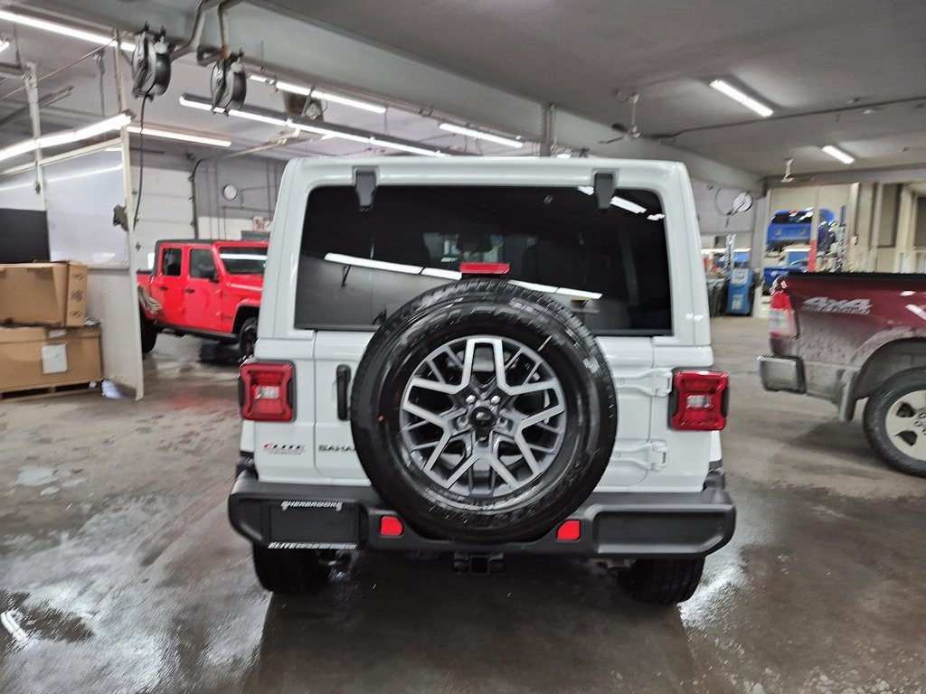 2025 Jeep WRANGLER 4-Door SAHARA in Sherbrooke, Quebec - 3 - w1024h768px