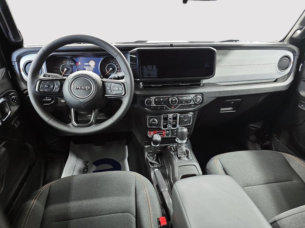 2025 Jeep WRANGLER 4-Door WILLYS in Sherbrooke, Quebec - 10 - w1024h768px