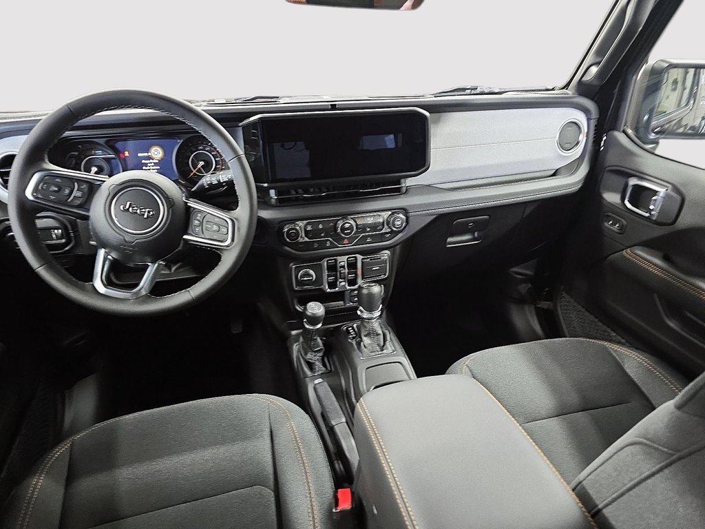2025 Jeep WRANGLER 4-Door SAHARA in Sherbrooke, Quebec - 10 - w1024h768px