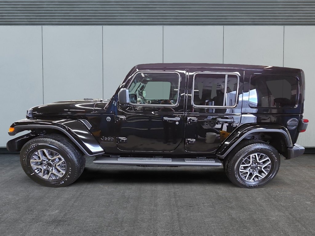 2025 Jeep WRANGLER 4-Door SAHARA in Sherbrooke, Quebec - 5 - w1024h768px