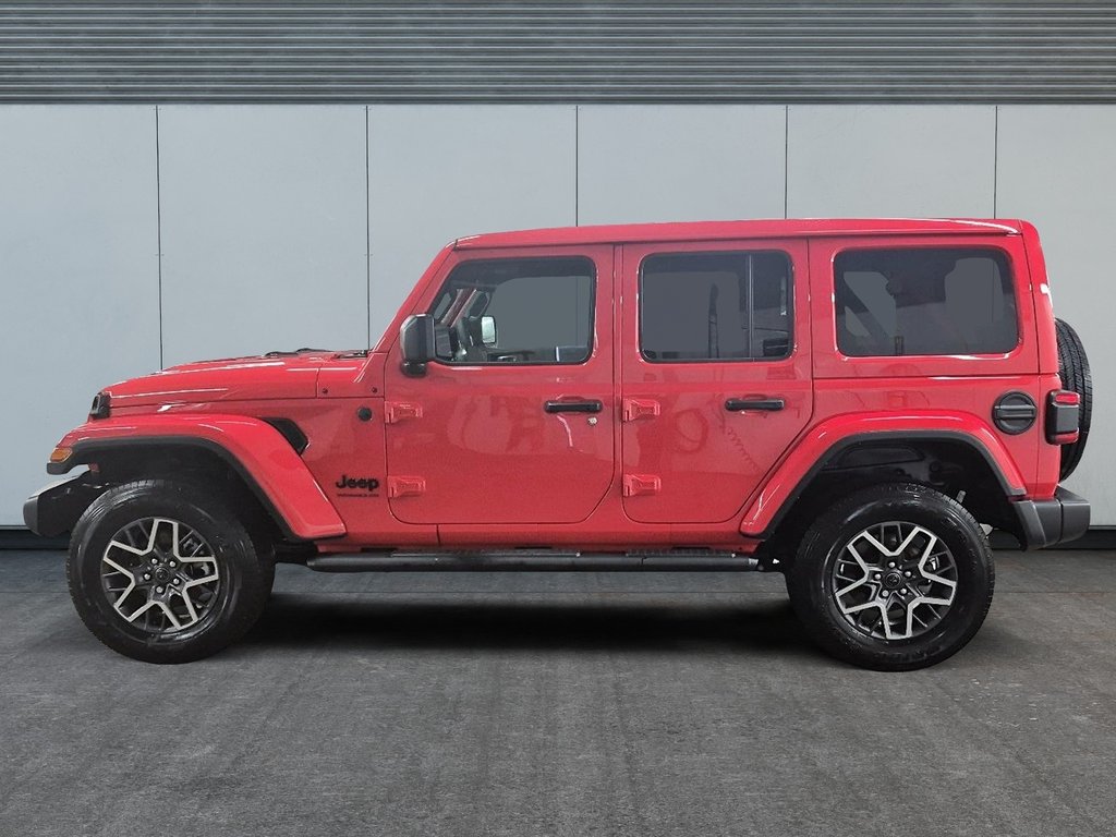 Jeep Wrangler 4-Door SAHARA 2025 à Sherbrooke, Québec - 5 - w1024h768px