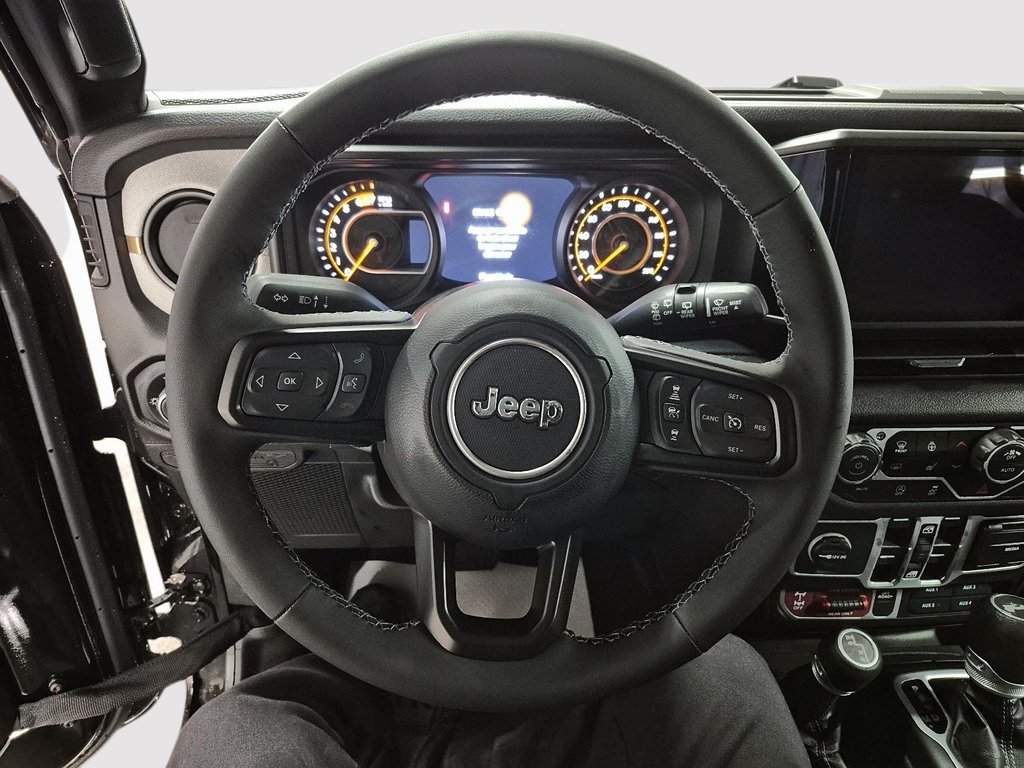 Jeep Wrangler 4-Door WILLYS 2026 à Sherbrooke, Québec - 12 - w1024h768px