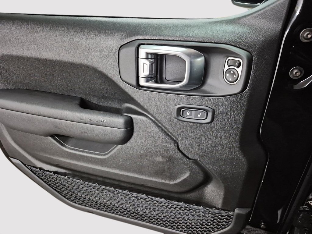 Jeep Wrangler 4-Door WILLYS 2026 à Sherbrooke, Québec - 11 - w1024h768px