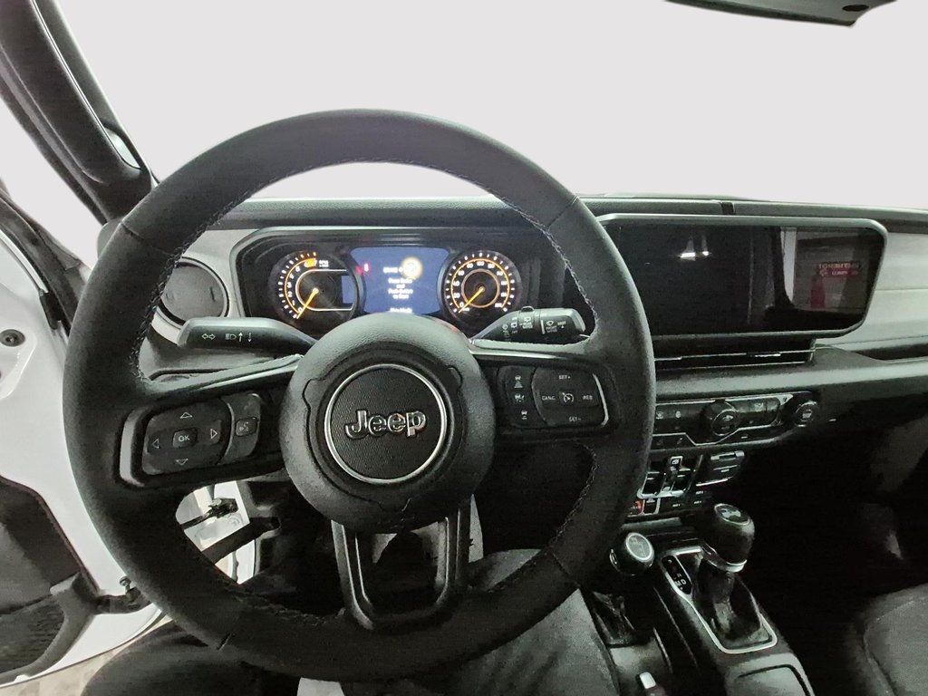 Jeep Wrangler 4-Door WILLYS 2026 à Sherbrooke, Québec - 10 - w1024h768px