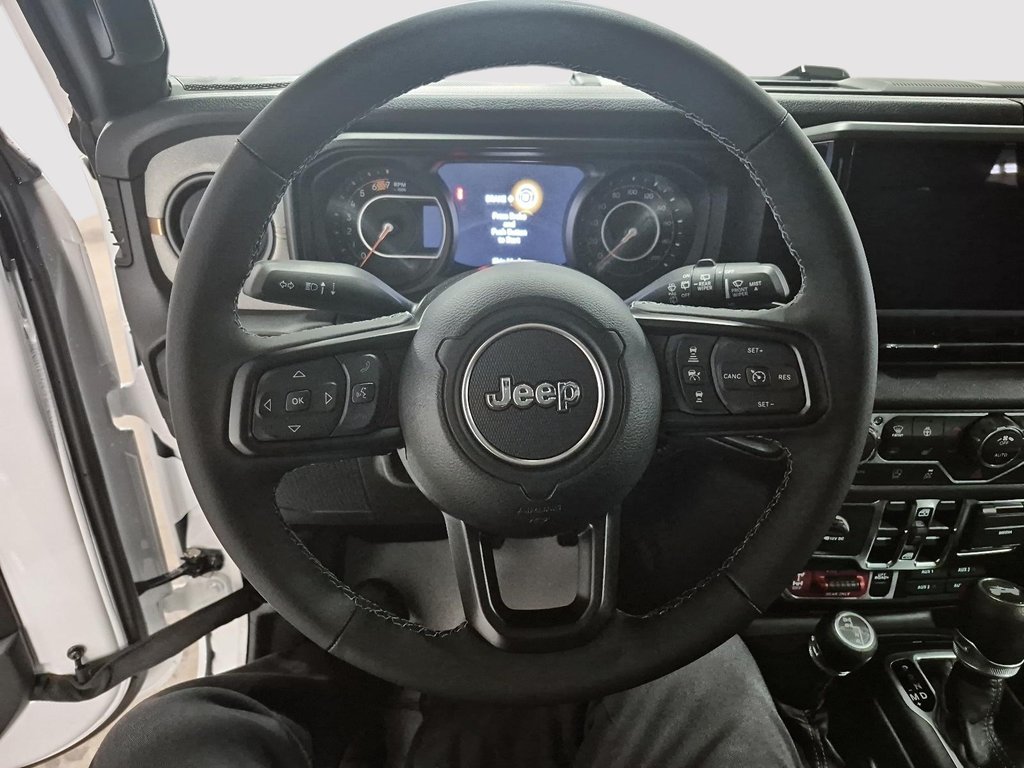 Jeep Wrangler 4-Door WILLYS 2026 à Sherbrooke, Québec - 12 - w1024h768px