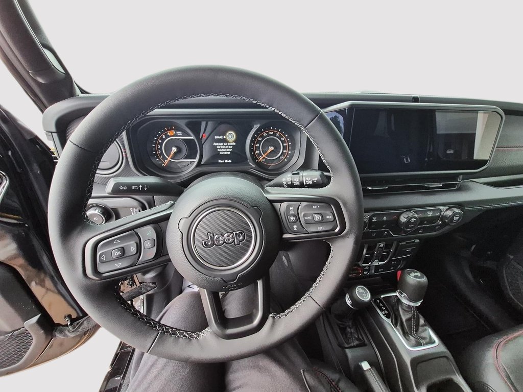Jeep Wrangler 4-Door RUBICON 2026 à Sherbrooke, Québec - 10 - w1024h768px