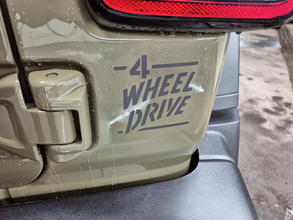 Jeep Wrangler 4-Door WILLYS 2026 à Sherbrooke, Québec - 16 - w1024h768px