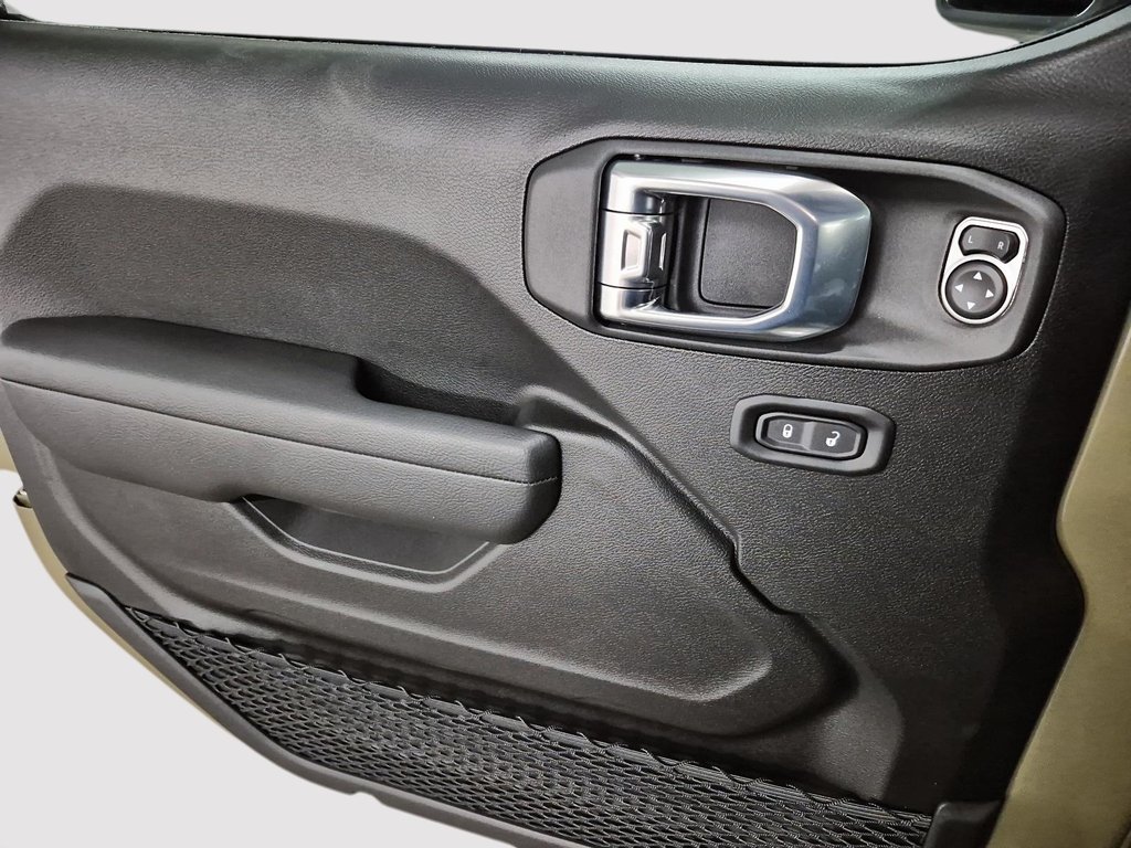 Jeep Wrangler 4-Door WILLYS 2026 à Sherbrooke, Québec - 11 - w1024h768px