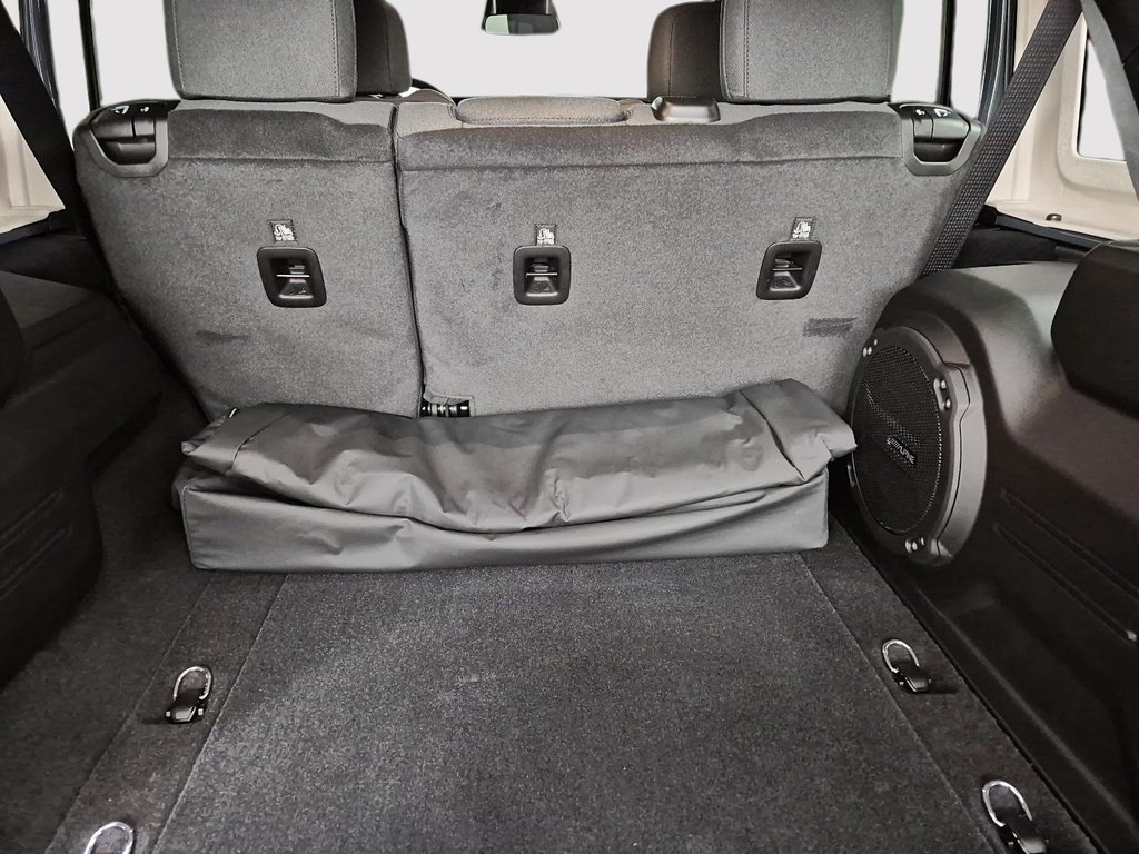 Jeep Wrangler 4-Door WILLYS 2026 à Sherbrooke, Québec - 6 - w1024h768px