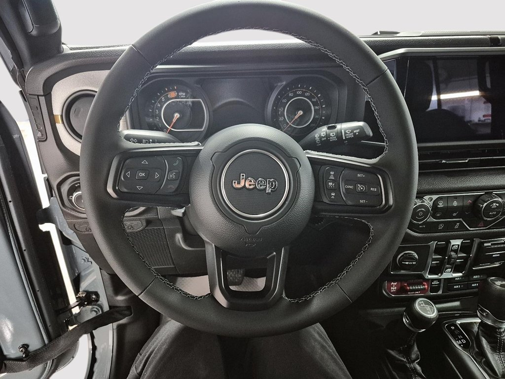 Jeep Wrangler 4-Door WILLYS 2026 à Sherbrooke, Québec - 12 - w1024h768px