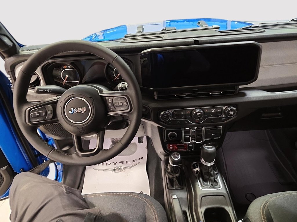 Jeep Wrangler 4-Door WILLYS 2026 à Sherbrooke, Québec - 14 - w1024h768px