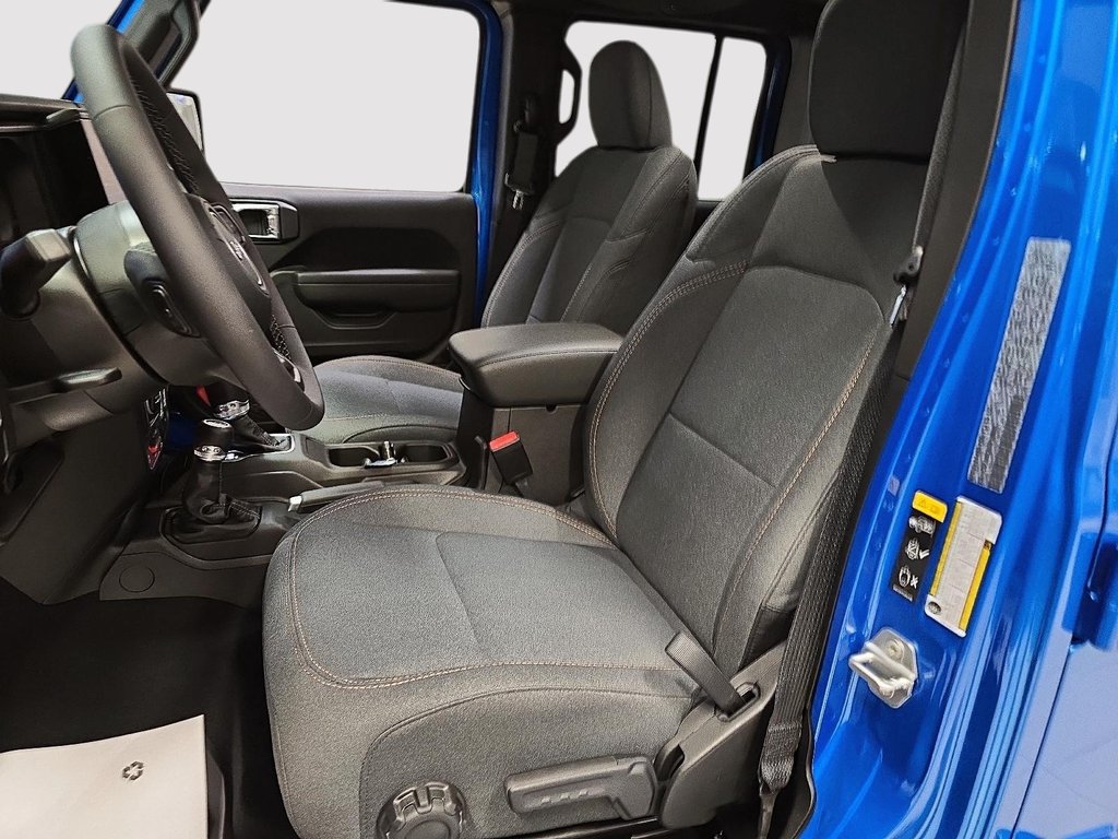 Jeep Wrangler 4-Door WILLYS 2026 à Sherbrooke, Québec - 9 - w1024h768px