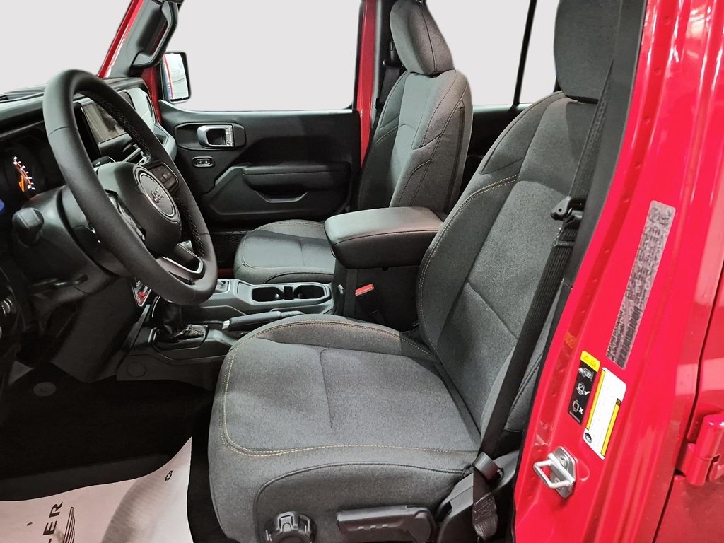 Jeep Wrangler 4-Door WILLYS 2026 à Sherbrooke, Québec - 9 - w1024h768px
