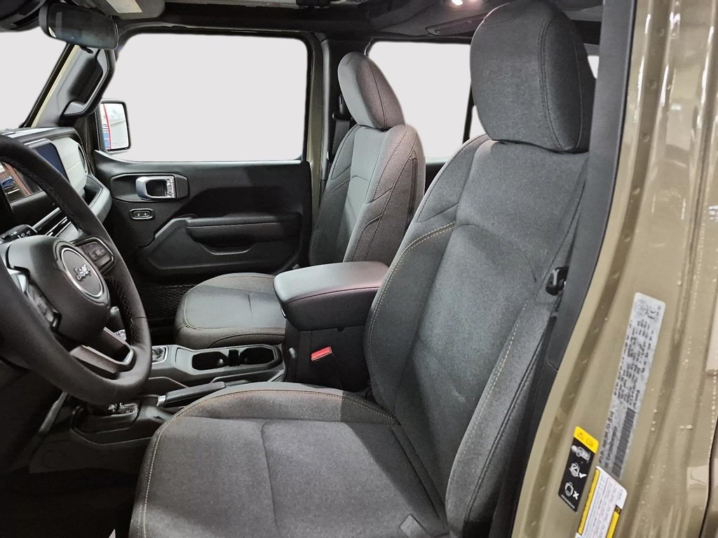 Jeep Wrangler 4-Door SPORT S 2026 à St-Jean-Sur-Richelieu, Québec - 9 - w1024h768px