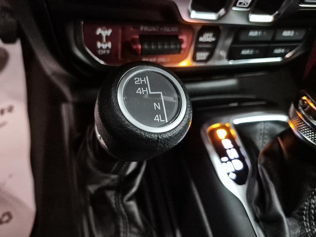 2026 Jeep Wrangler 4-Door RUBICON in Sherbrooke, Quebec - 15 - w1024h768px