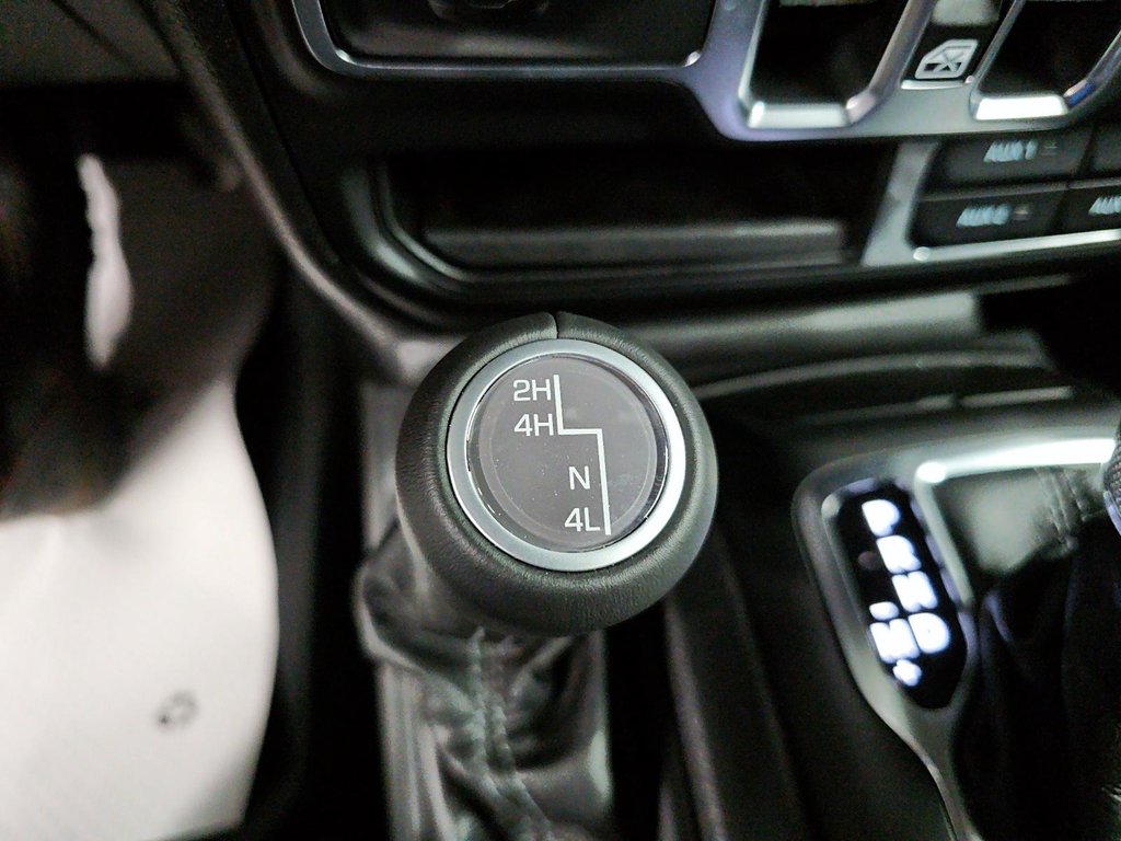 2026 Jeep Wrangler 4-Door SAHARA in St-Jean-Sur-Richelieu, Quebec - 16 - w1024h768px