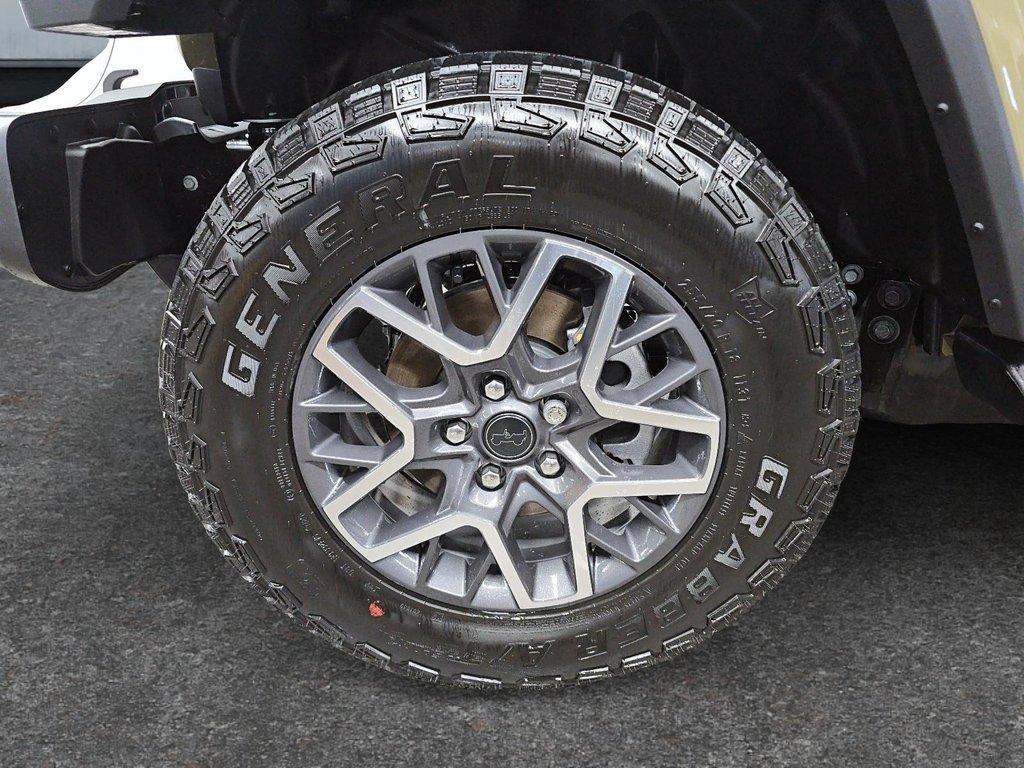 2026 Jeep Wrangler 4-Door SAHARA in St-Jean-Sur-Richelieu, Quebec - 7 - w1024h768px