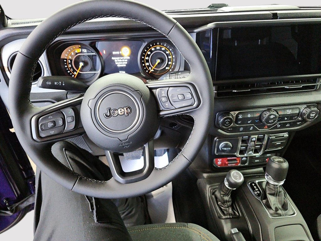 Jeep Wrangler 4-Door WILLYS 2026 à Sherbrooke, Québec - 14 - w1024h768px