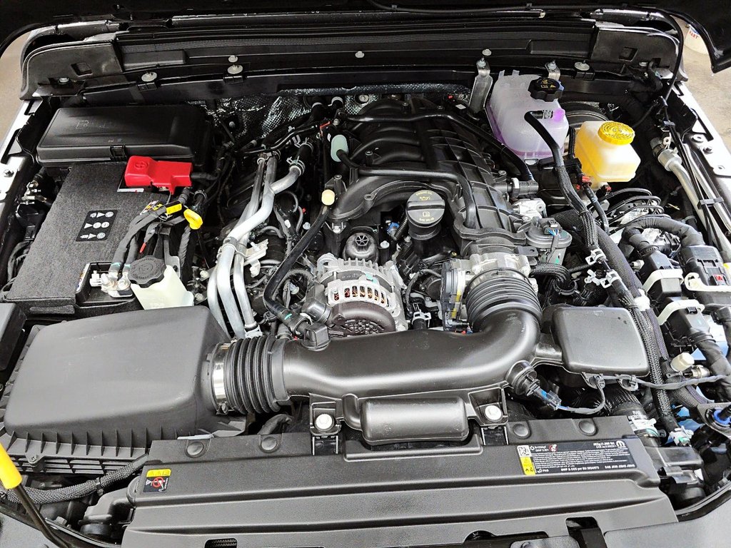 2026 Jeep Wrangler 4-Door WILLYS in St-Jean-Sur-Richelieu, Quebec - 8 - w1024h768px