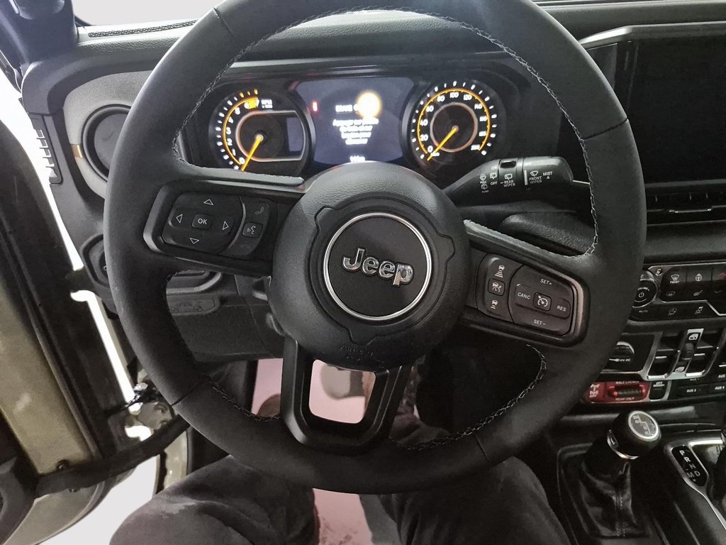 2026 Jeep Wrangler 4-Door WILLYS in Sherbrooke, Quebec - 11 - w1024h768px